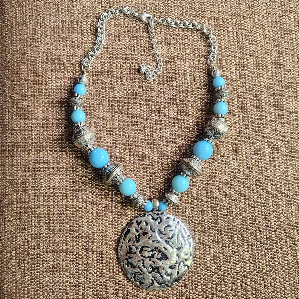 Beautiful Silver/Light Blue Necklace